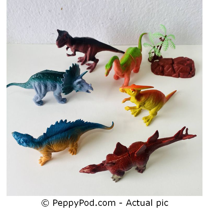Jurassic-World-Dinosaur-Figurine-Set-1